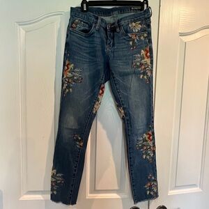 Blank NYC Mid-Rise Floral Embroidered Blue Jeans